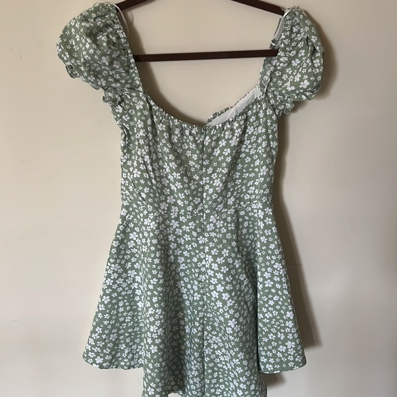 Princess Polly Finley Romper Green Floral short Romper Milkmaid - Picture 4 of 7